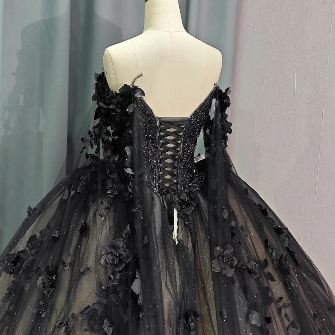 Black Sweetheart Quinceanera Dress Ball Gown Off The Shoulder Tulle Organza Beads Crystal Cape Sleeve