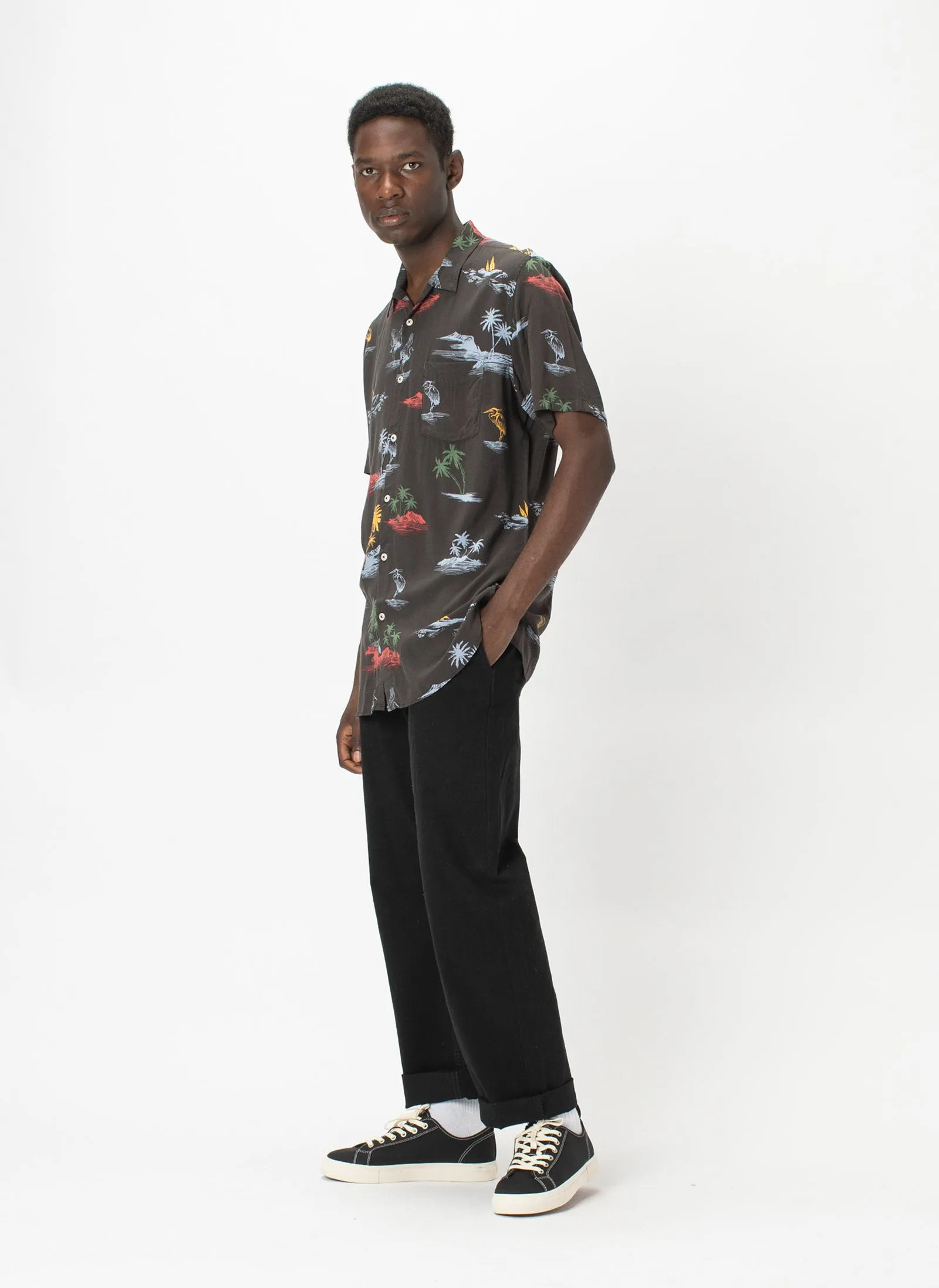 Holiday Short-Sleeve Shirt Black Islands