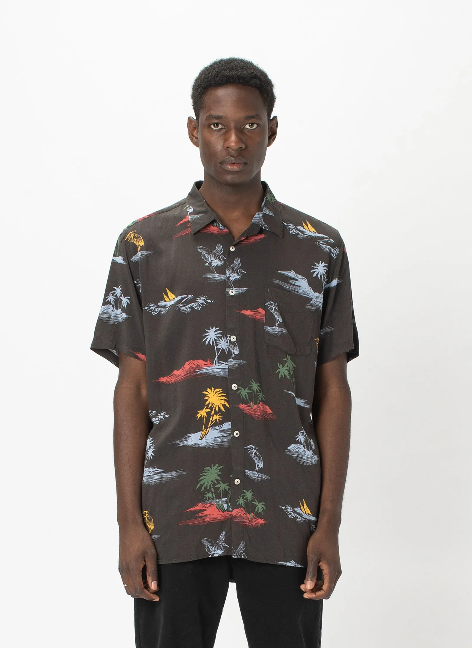 Holiday Short-Sleeve Shirt Black Islands