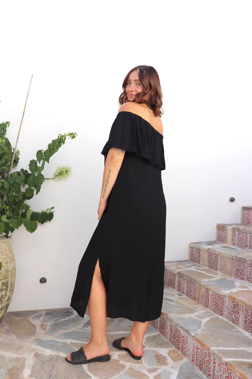 Love The Frill Maxi In Black