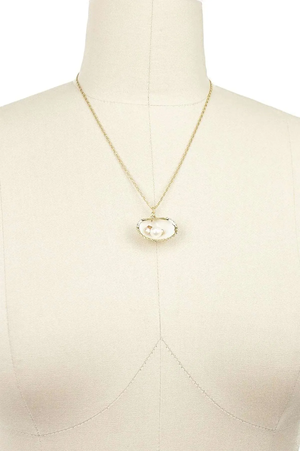 Pearl And Shell Gold Chain Necklace