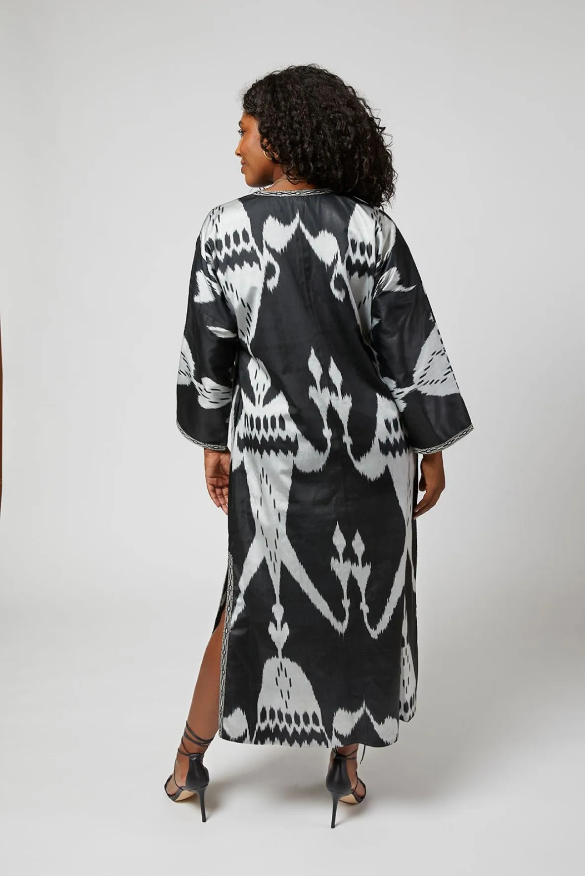 Regina Silk Ikat Kaftan /  Maxi-Dress - Black, Silver