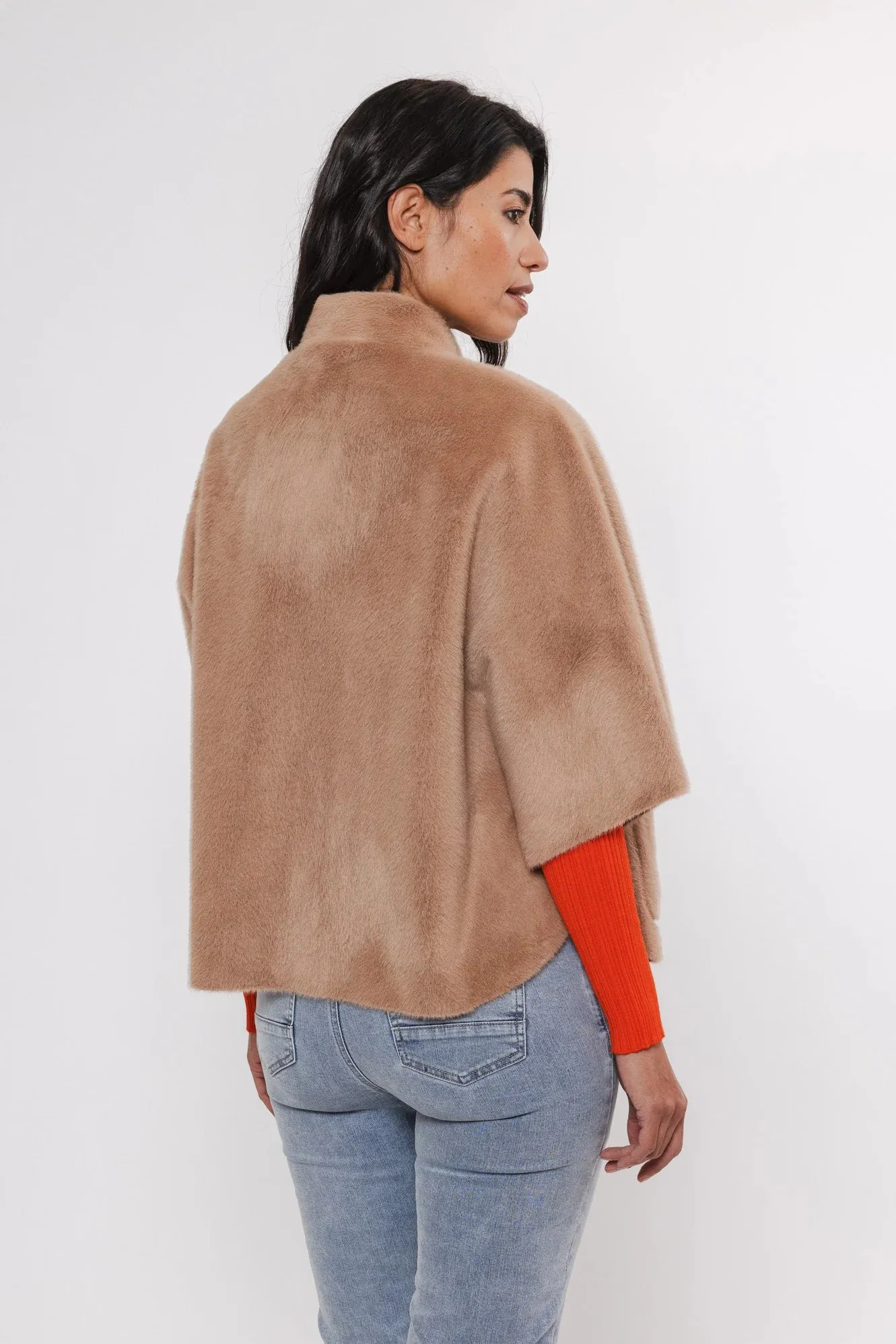 RINO & PELLE DEWI FAUX FUR CAPE TWIG