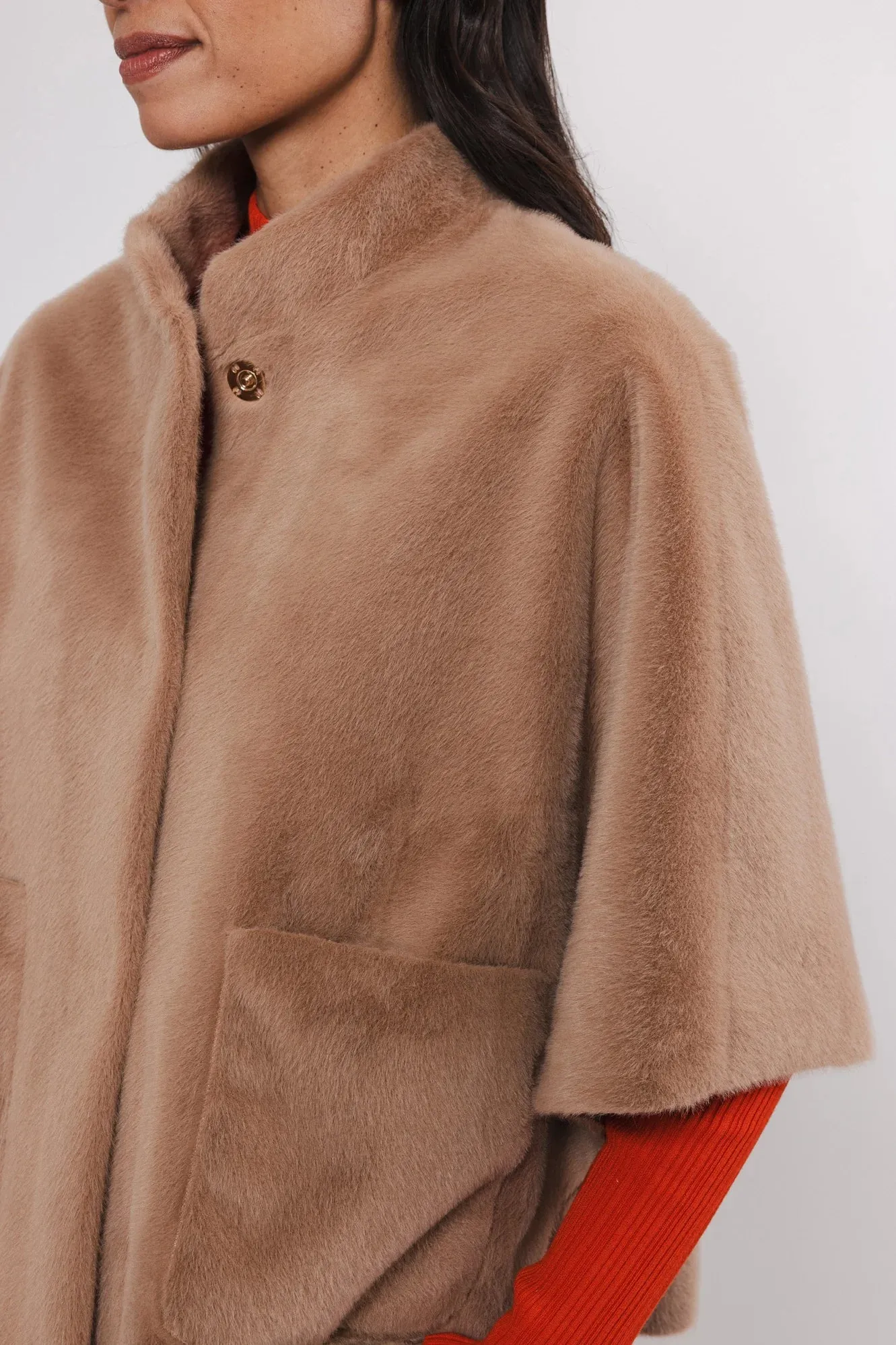 RINO & PELLE DEWI FAUX FUR CAPE TWIG