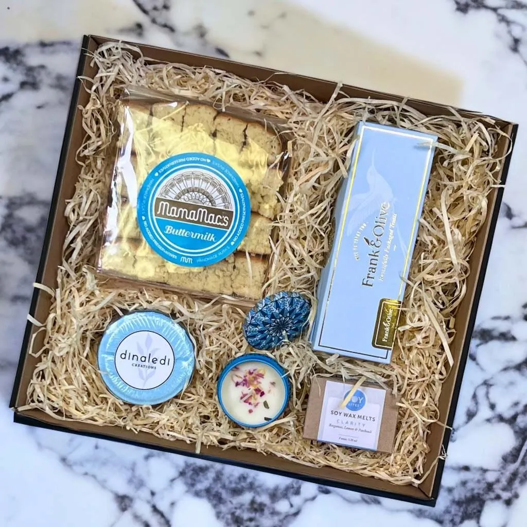 Sweet Retreat Christmas Gift Box